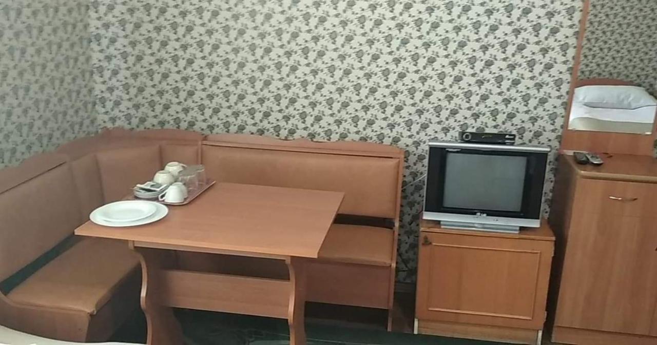 Hotel Gostynnyi Dvir Sharhorod Zewnętrze zdjęcie