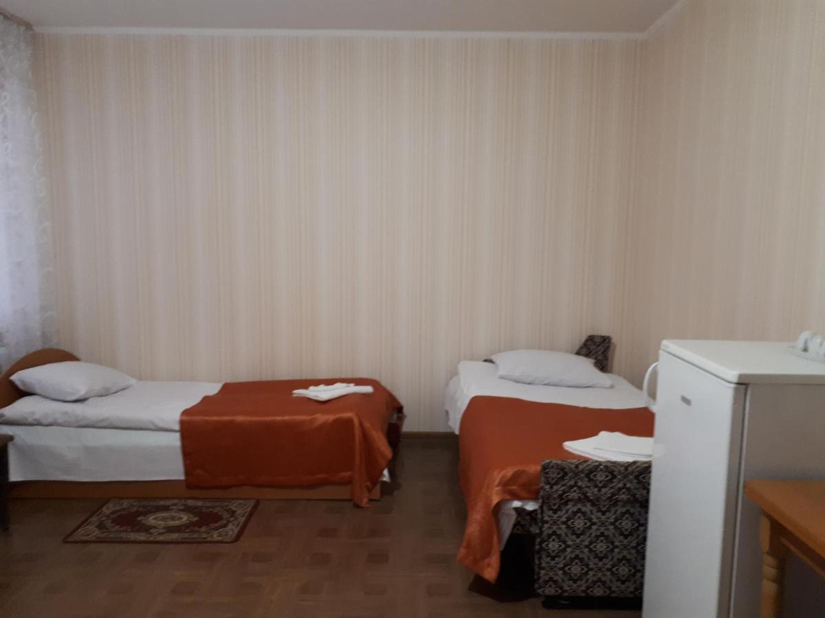 Hotel Gostynnyi Dvir Sharhorod Zewnętrze zdjęcie